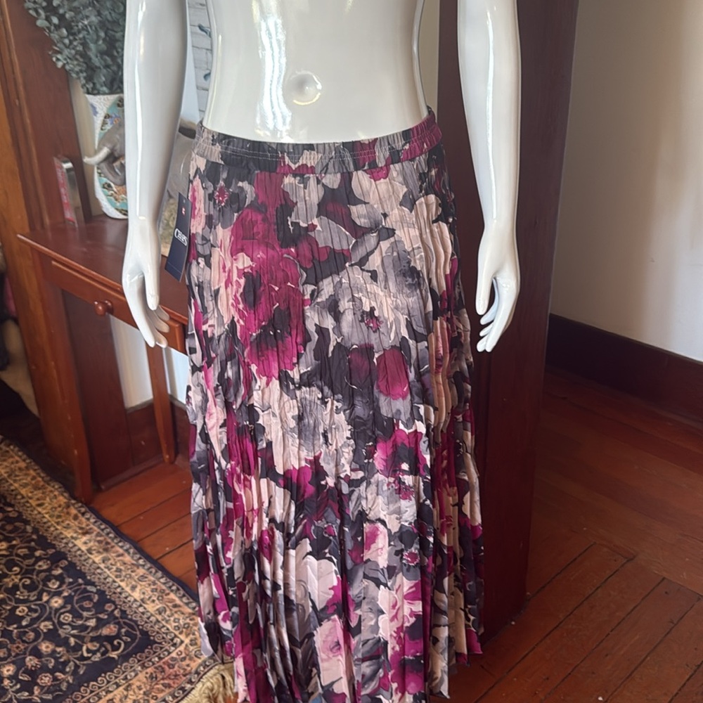 NWT size small Chaps Floral Maxi Skirt - Pink and Black